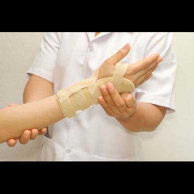 平戸の平戸崎方整骨院は骨折の治療もいたします